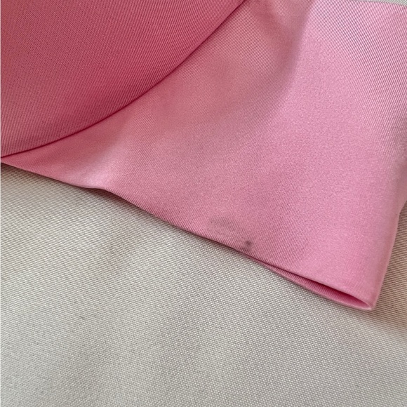 SKIMS Ultimate Tear Drop Plunge Push Up Bra Pink - Picture 3 of 5